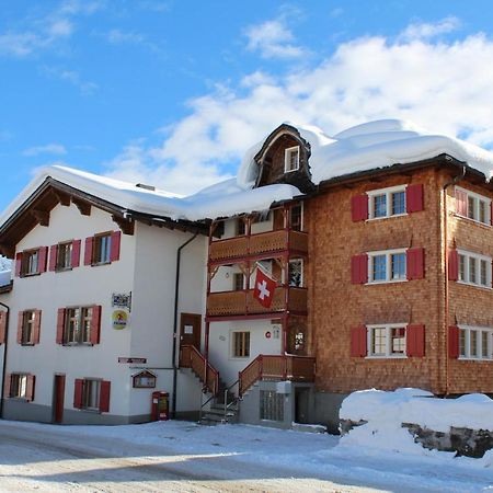 Hotel Pez Regina Lumbrein Exterior foto