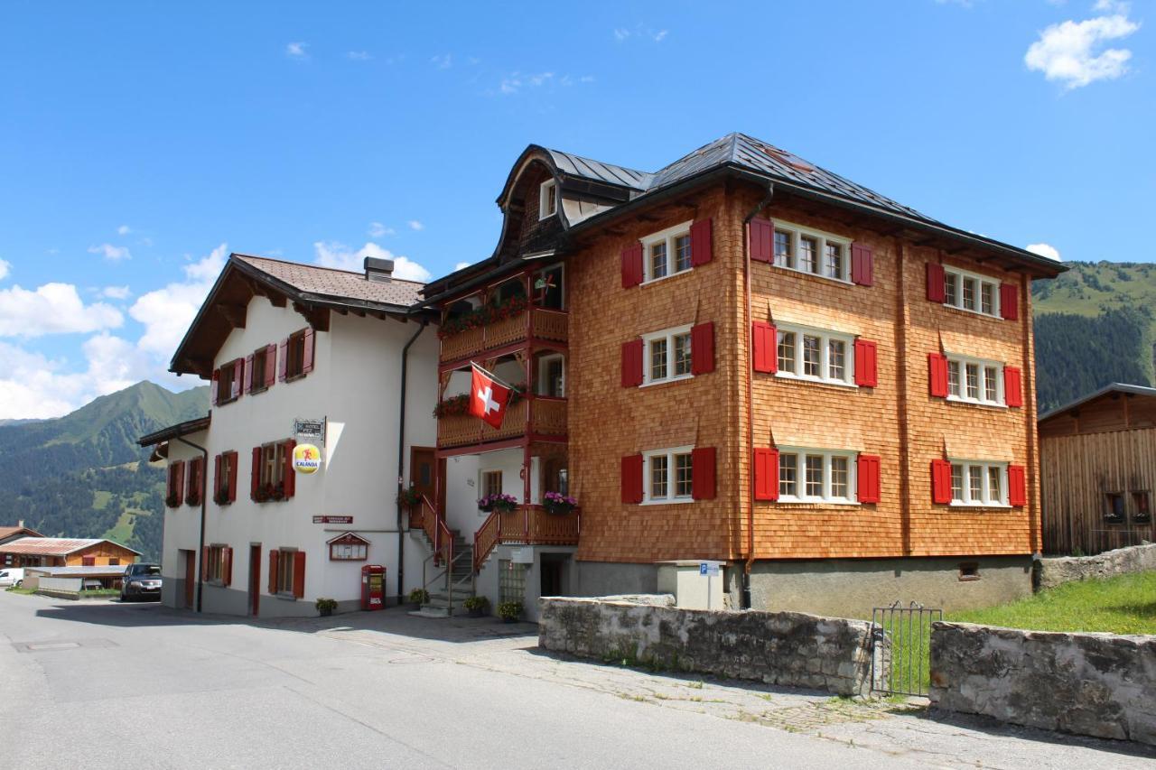 Hotel Pez Regina Lumbrein Exterior foto